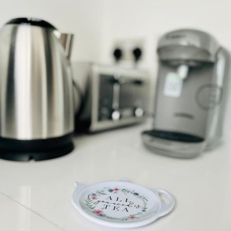 Fully Equipped One Bedroom Apartment Near Old Trafford Stadium! Manchester Dış mekan fotoğraf